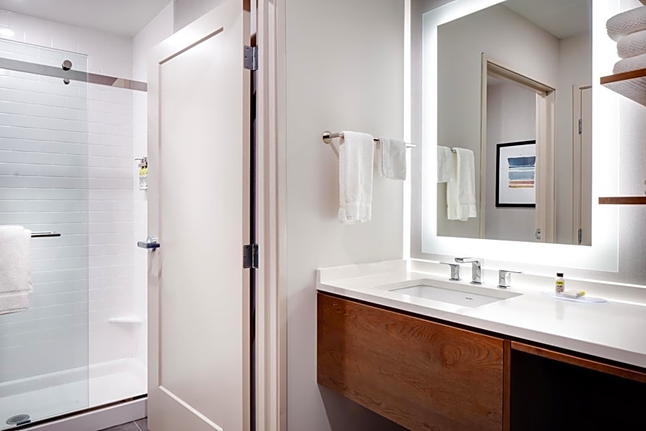 Staybridge Suites - Iowa City - Coralville, an IHG Hotel