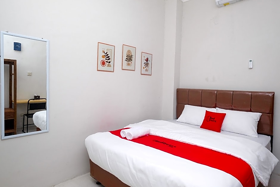 RedDoorz Syariah @ Ndalem Pusponyidro Klaten