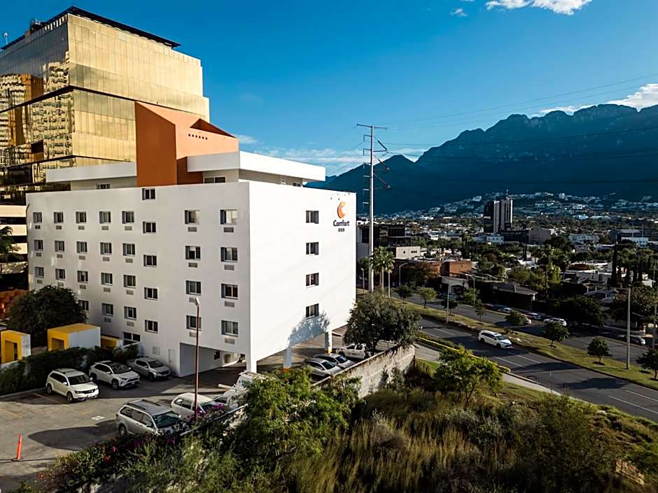 Comfort Inn Monterrey Valle