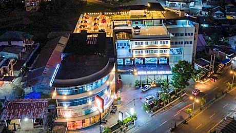 Grand Bayu Hill Hotel