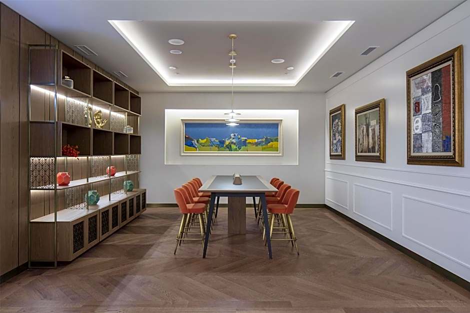 DoubleTree by Hilton Plovdiv Center