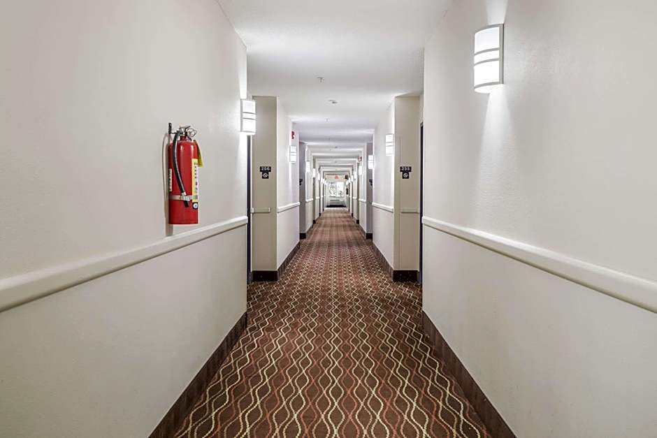 Econo Lodge Morristown area