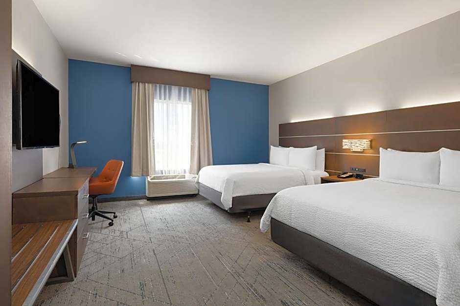 Photo 1 of 2 of 2 Double Beds, Accessible, Bathtub
