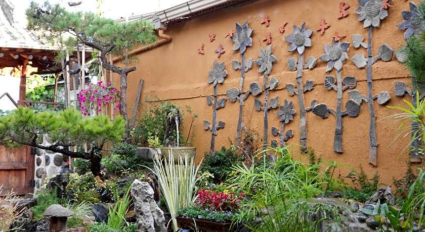 Happiness Full Hanok Guesthouse Jeonju