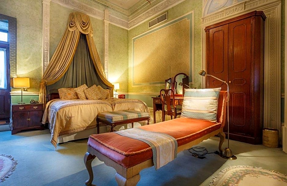 London Elizabeth Hotel