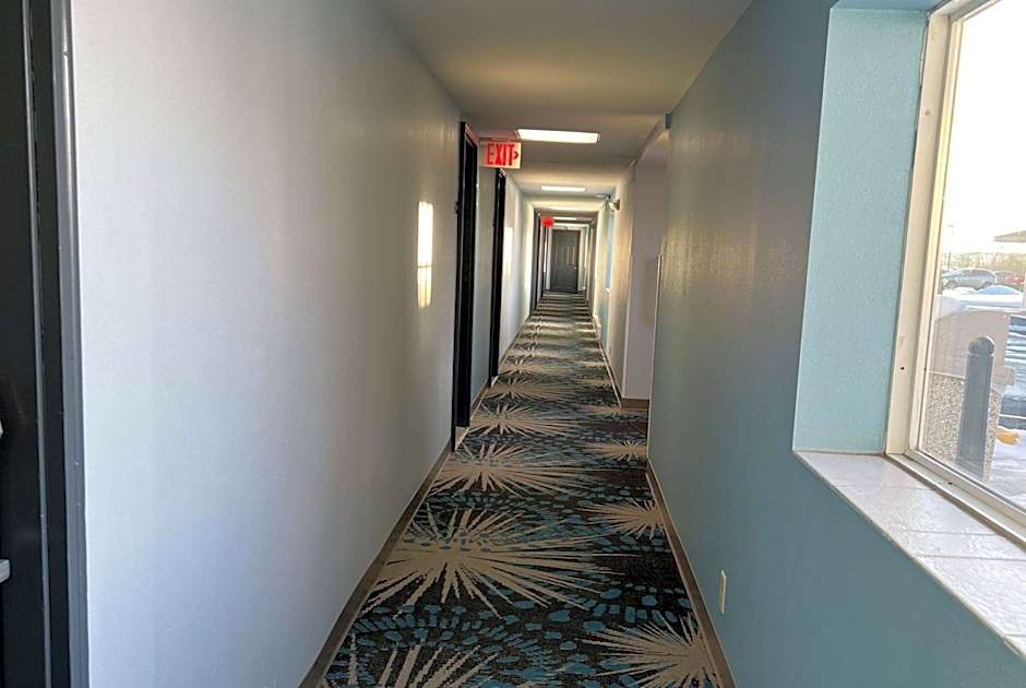 Days Inn by Wyndham Jamestown