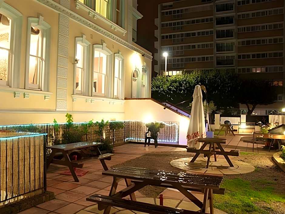 Vernon Guesthouse