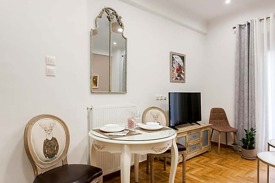 Nicholas Point Apartments and Rooms