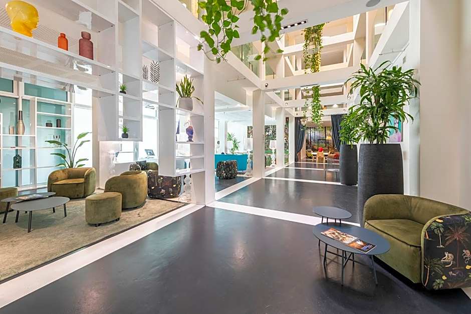 MO.OM Hotel