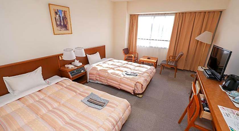 Tendo Central Hotel