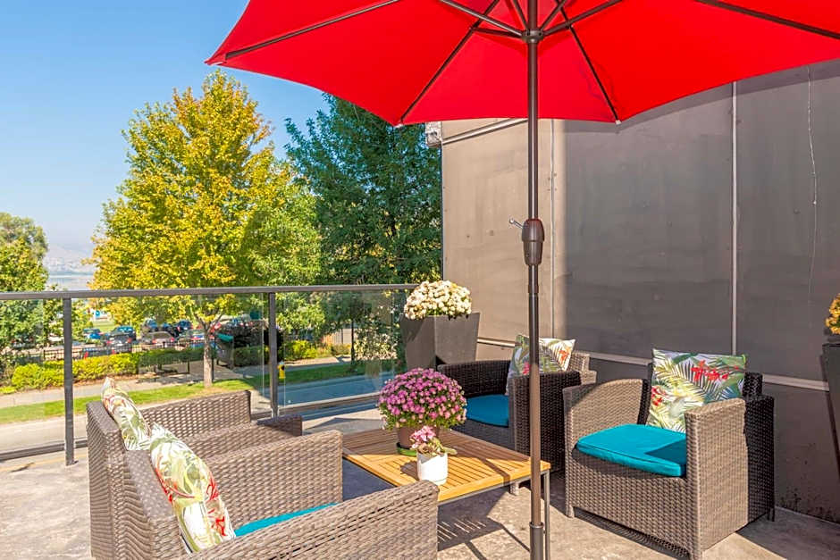 Sandman Signature Kamloops Hotel