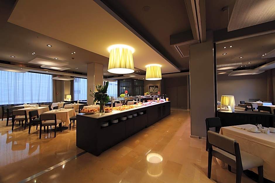 Attica 21 Barcelona Mar