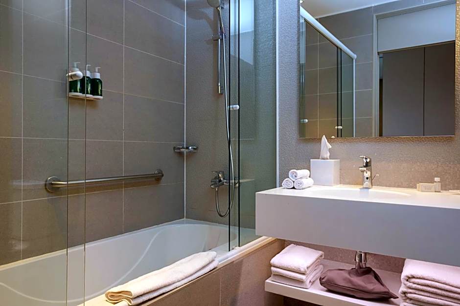 Courtyard by Marriott Santiago Las Condes