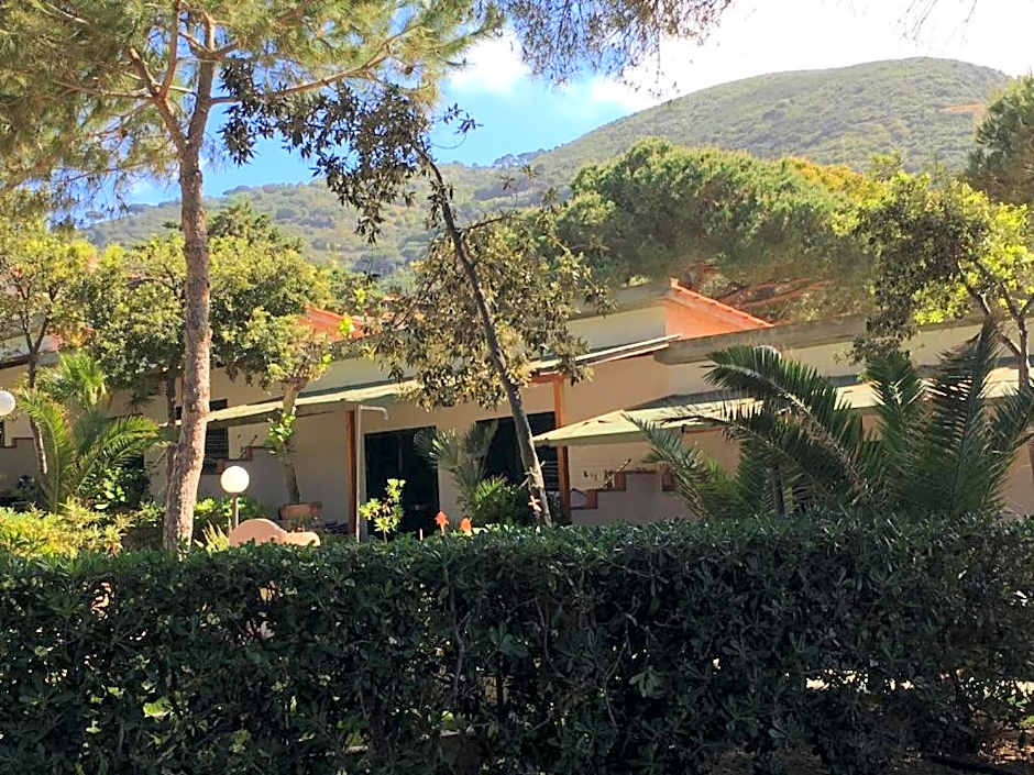 Residence Mandel 2 by Mandel Club