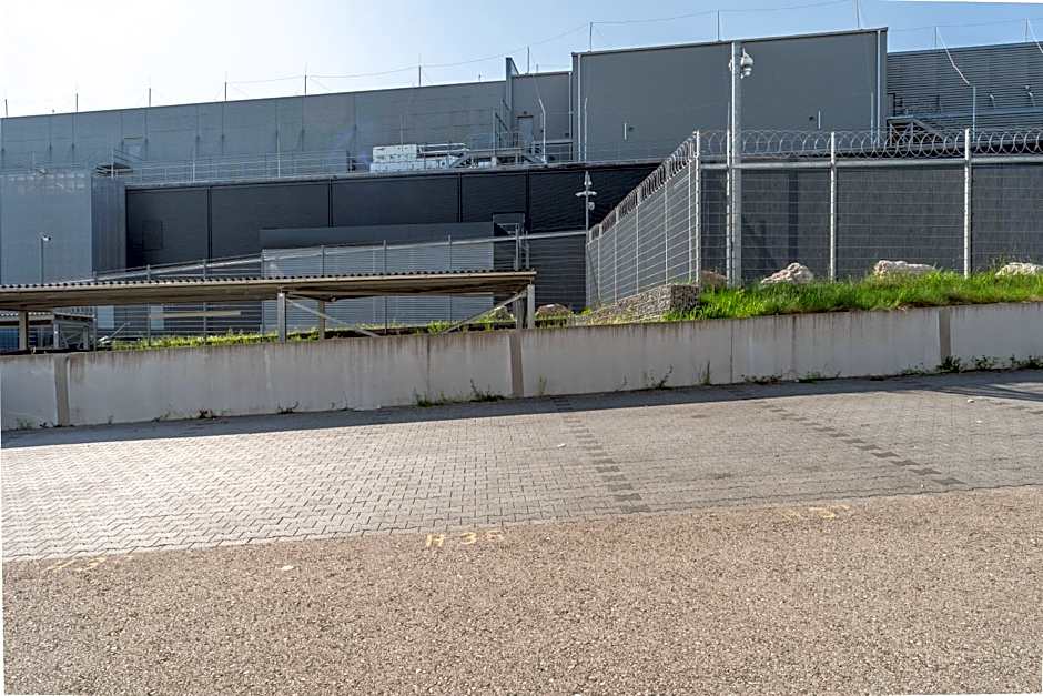 B&B HOTEL Zürich Airport