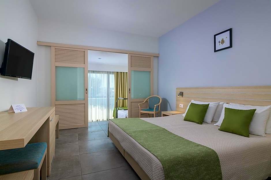 Hotel Niriides Beach