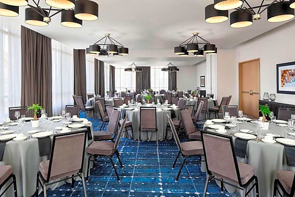 The Oaklander Hotel, Autograph Collection by Marriott