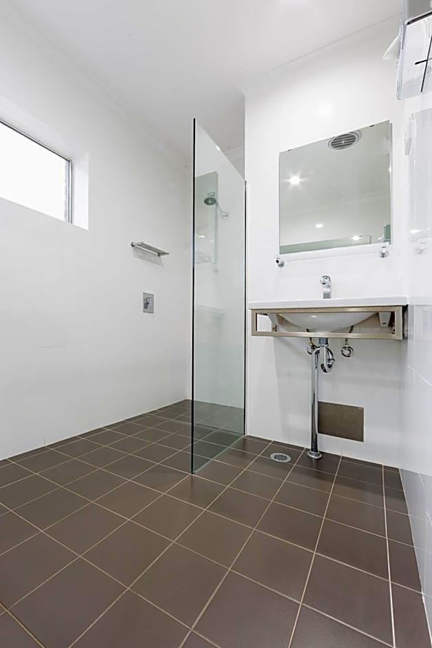 Forrest Hotel & Apartments