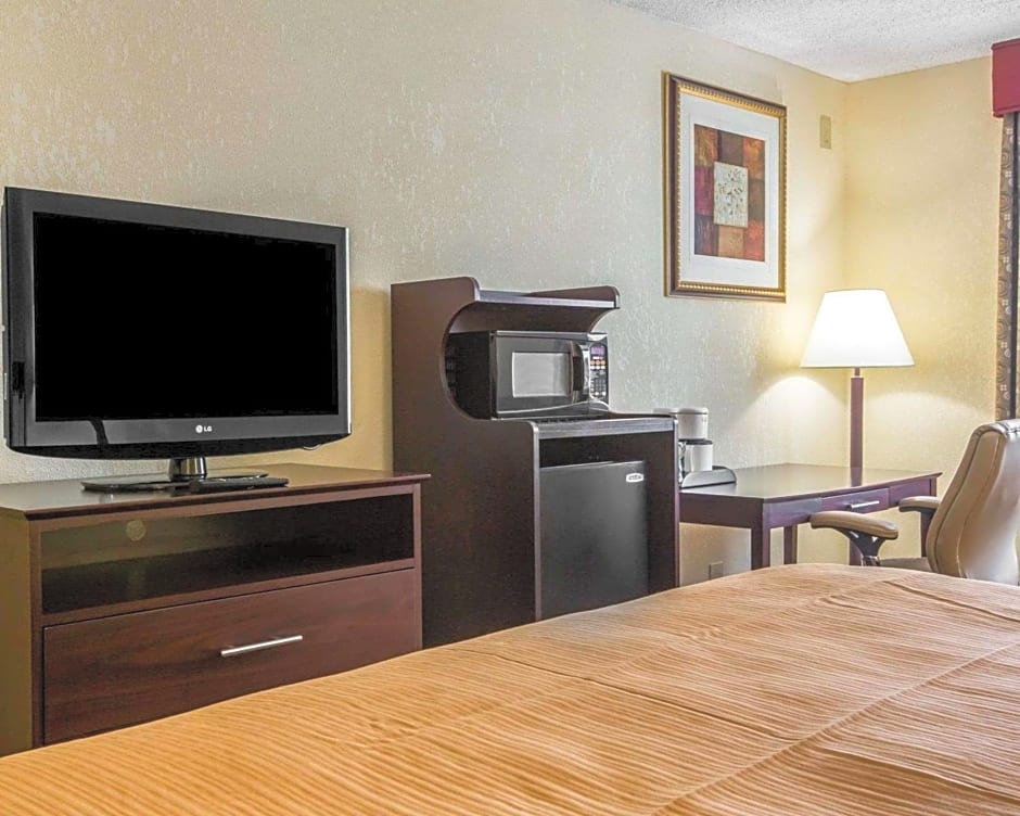 Quality Inn and Suites Kingston