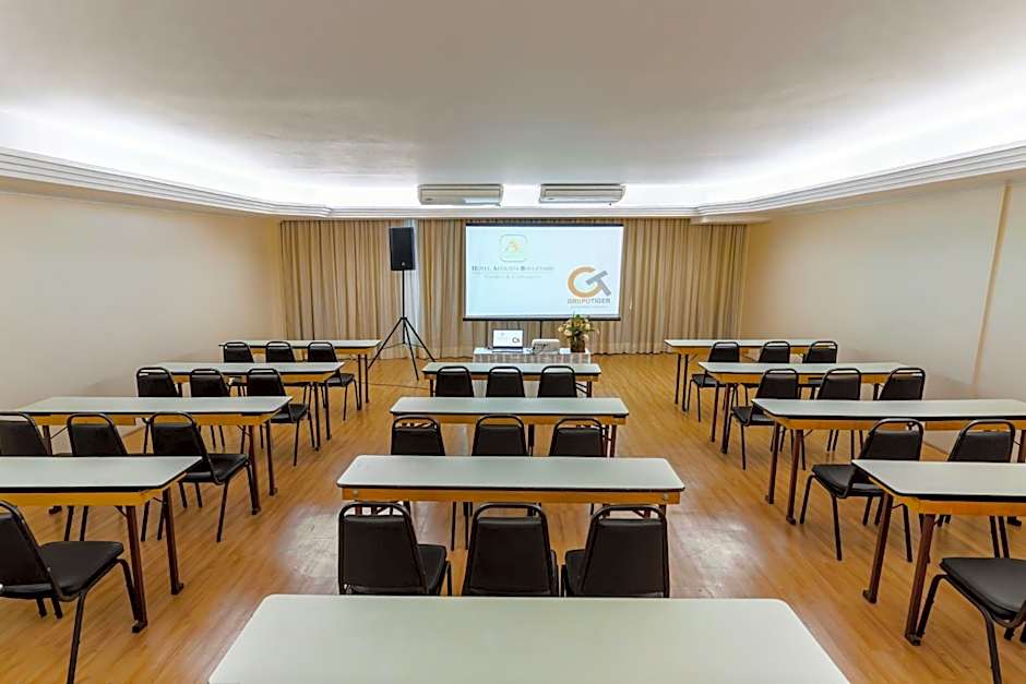 Hotel Augusta Boulevard