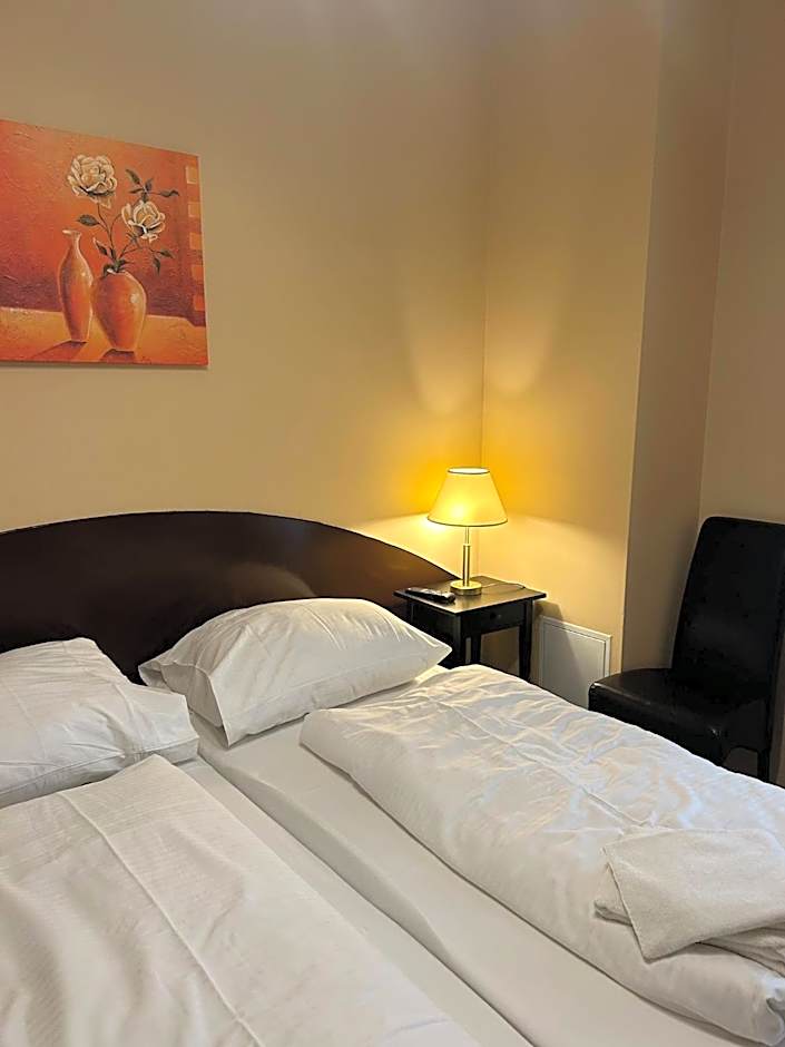 Hotel Adam