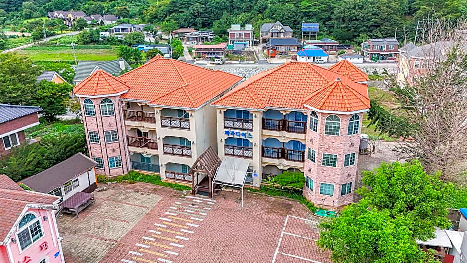 Paradise Pension