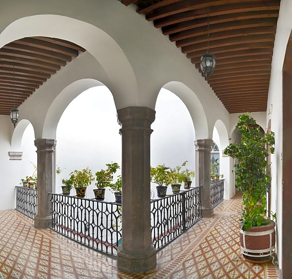 Hotel Senorial