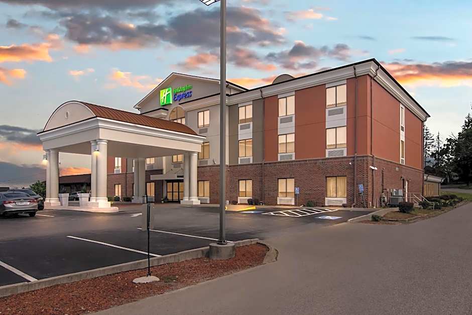 Holiday Inn Express Princeton/I-77 by IHG