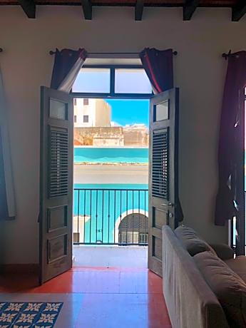 Deluxe Balcony Suite