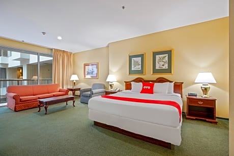 OYO Hotel St Louis Downtown City Center MO