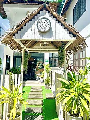 BACKDOOR VILLA