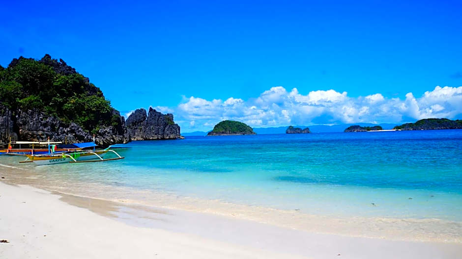 RedDoorz near Colgante Bridge Naga City