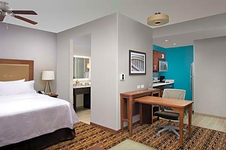 King Studio Suite - Non-Smoking