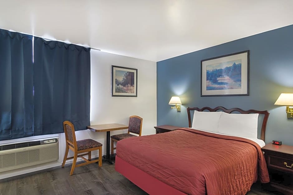 Rodeway Inn & Suites Sidney Historic Downtown I-80