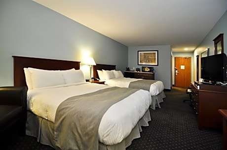 Large Queen Room with Two Queen Beds - Non-Smoking