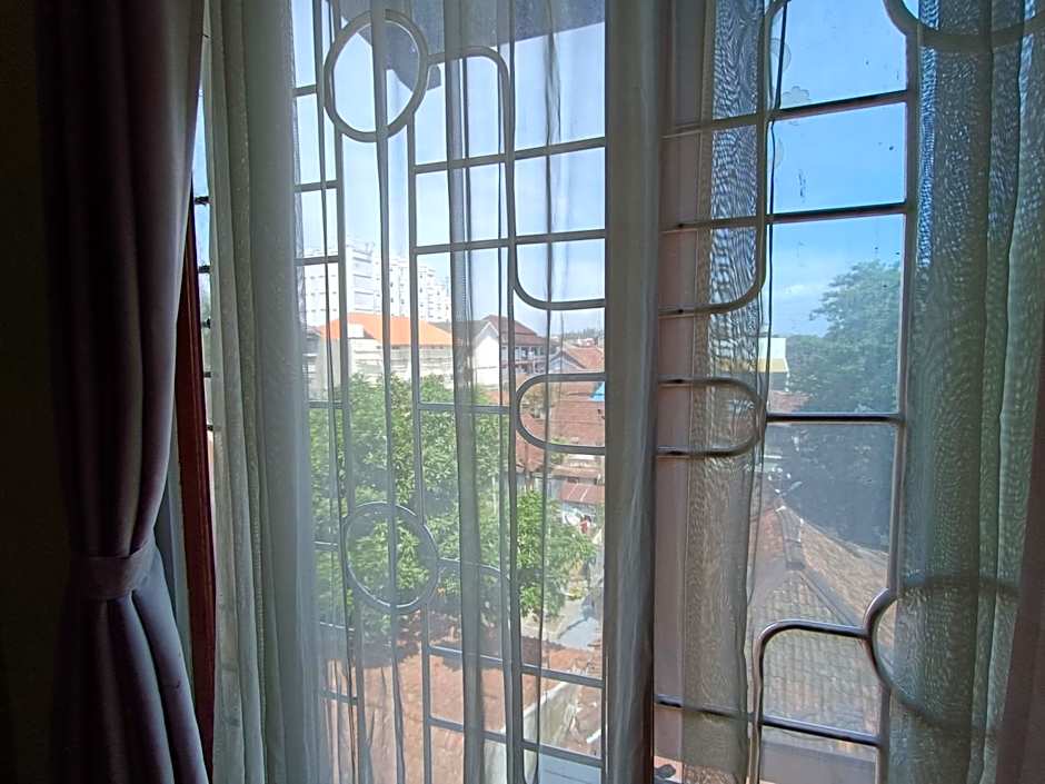 The Cabin Hotel Ngupasan