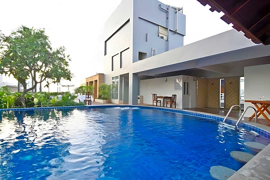 Sunshine Vista Hotel