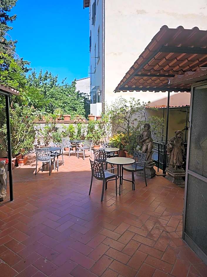 Hotel Camilla Guelfa