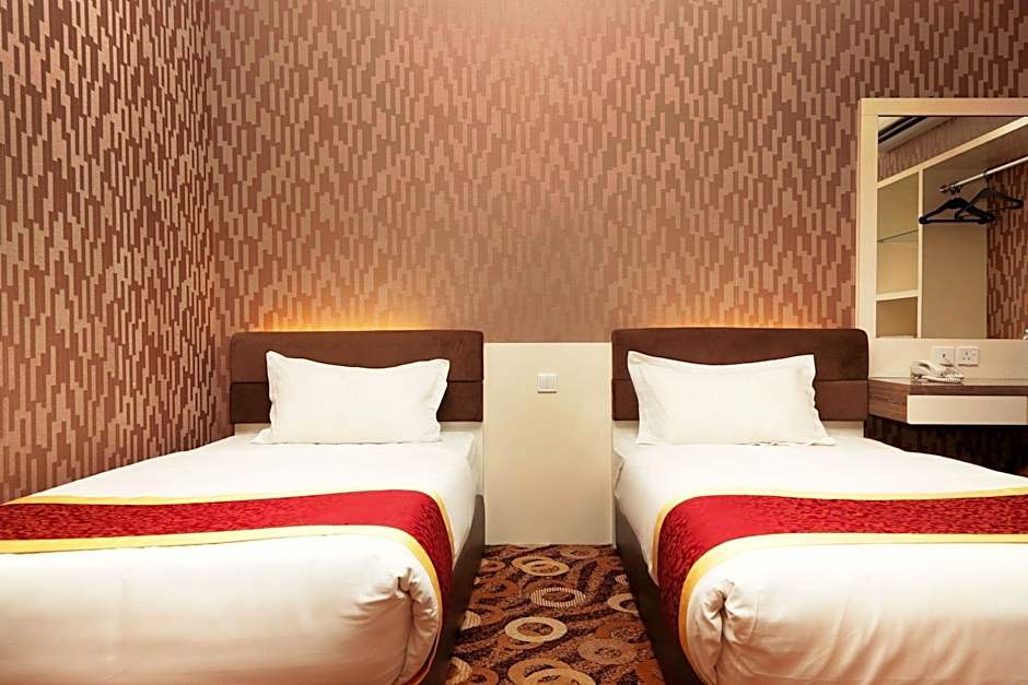 Golden Valley Hotel