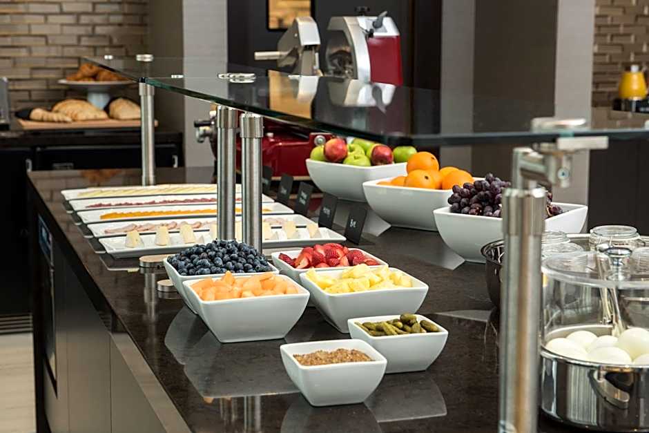 AC Hotel by Marriott Worcester