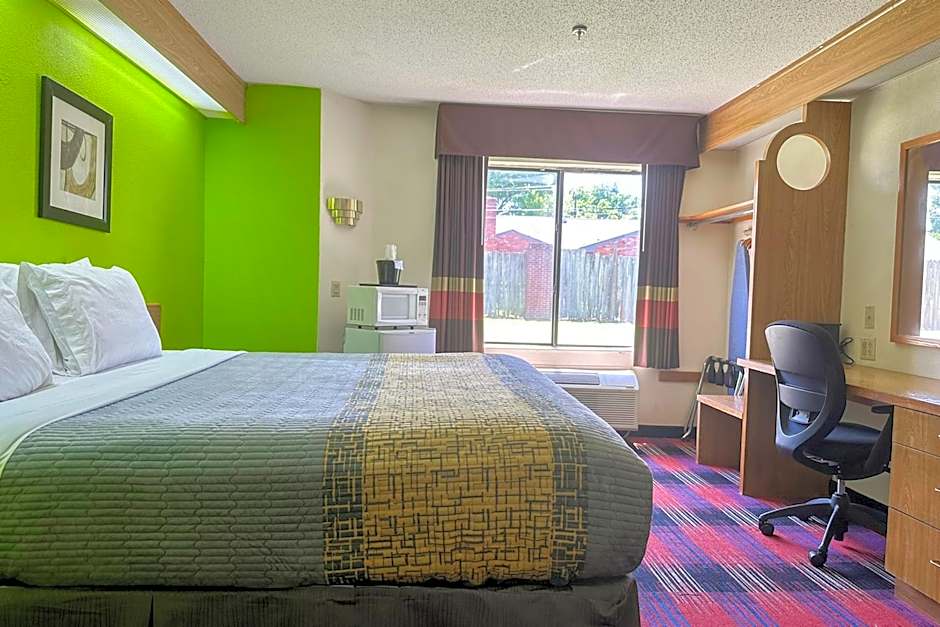 Classic Inn By OYO I- 240 Near Memphis Airport