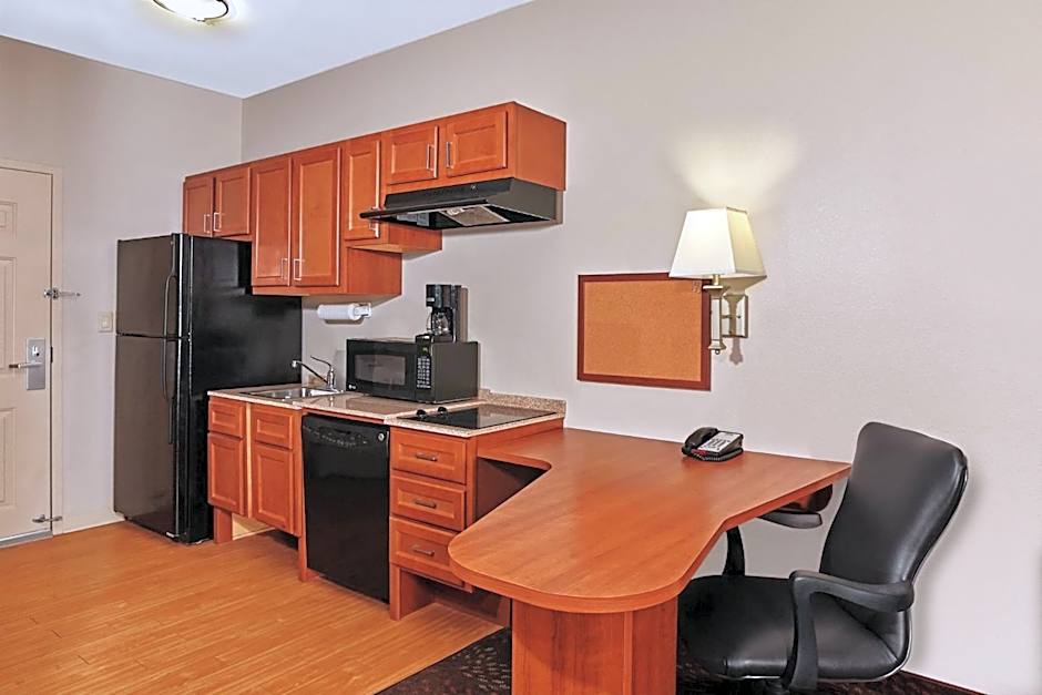 Candlewood Suites Milwaukee Airport - Oak Creek By IHG
