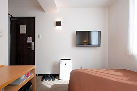 Standard Single Room - Non-Smoking