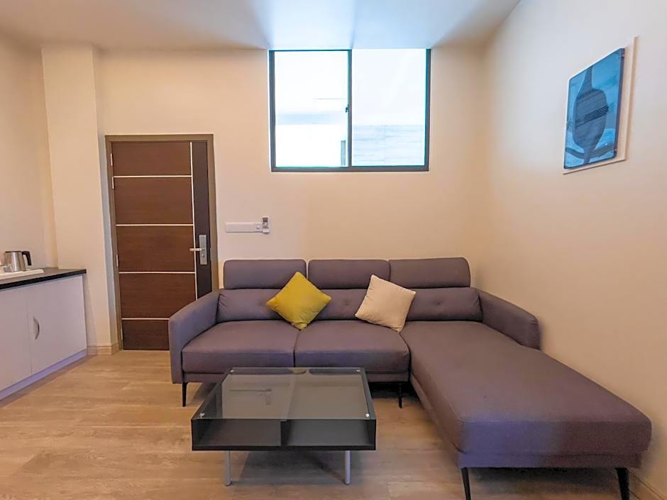 Sky Beach Maldives - Dhiffushi