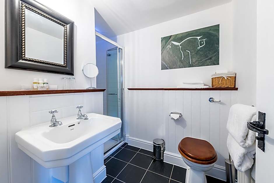 Photo 1 of 3 of 1 Double Bed or 2 Beds, Bathtub