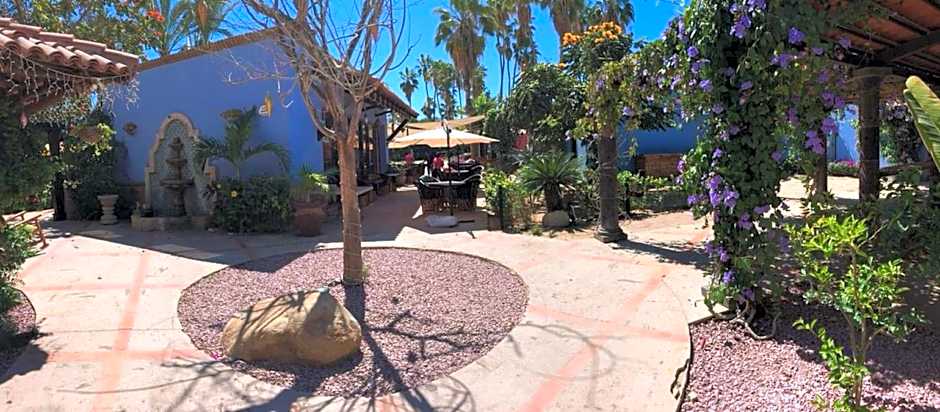 El Encanto Inn & Suites