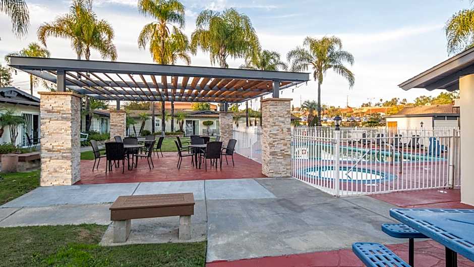 Fallbrook Country Inn