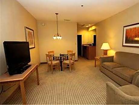 2 Bedroom Suite