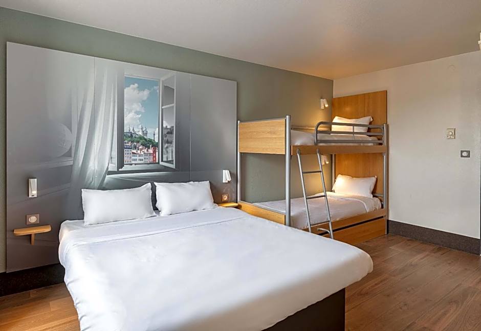 B&B Hôtel Lyon Grand Stade Meyzieu