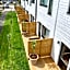 Easy Livin' Apartment Hotel